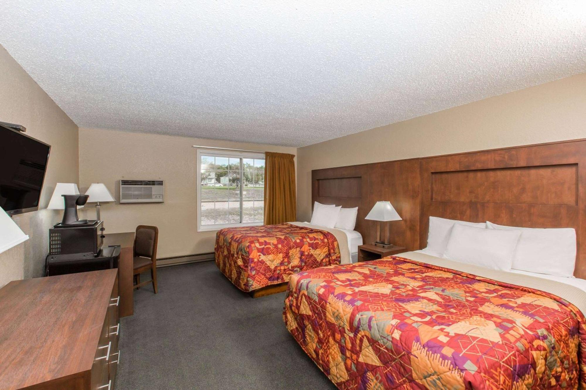 Days Inn By Wyndham Pierre Exterior photo